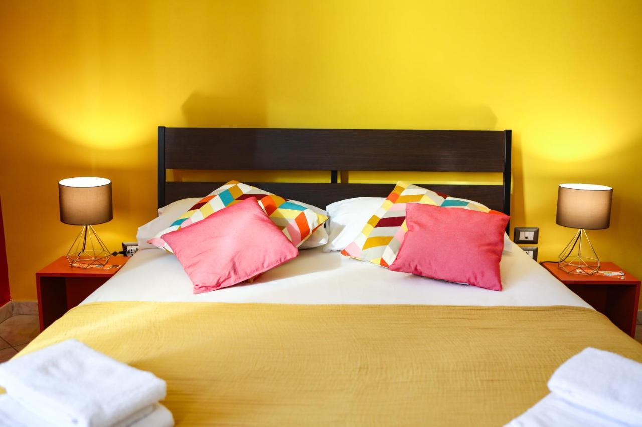 Materdays 24 Bed and Breakfast Napels Buitenkant foto