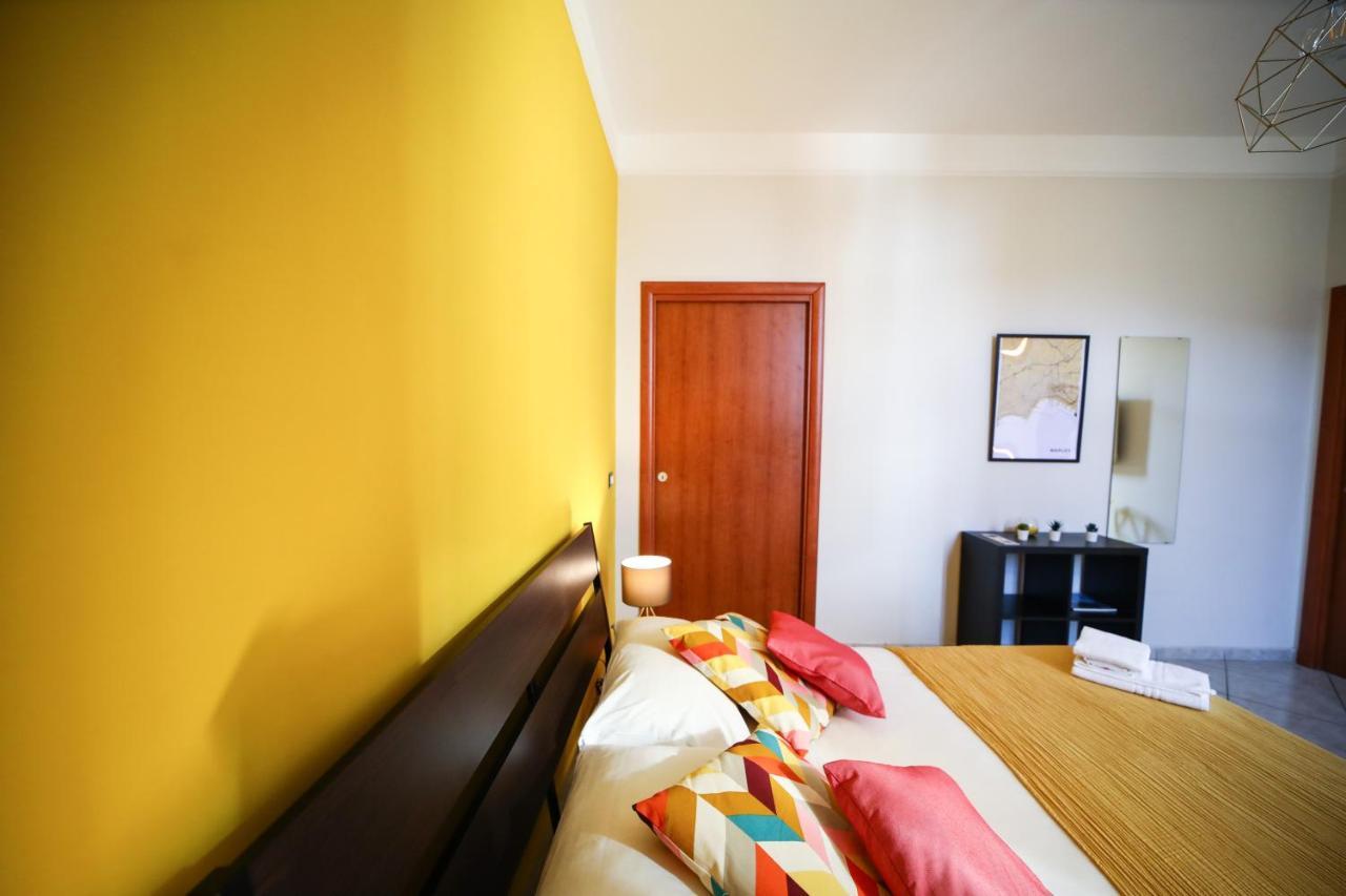 Materdays 24 Bed and Breakfast Napels Buitenkant foto